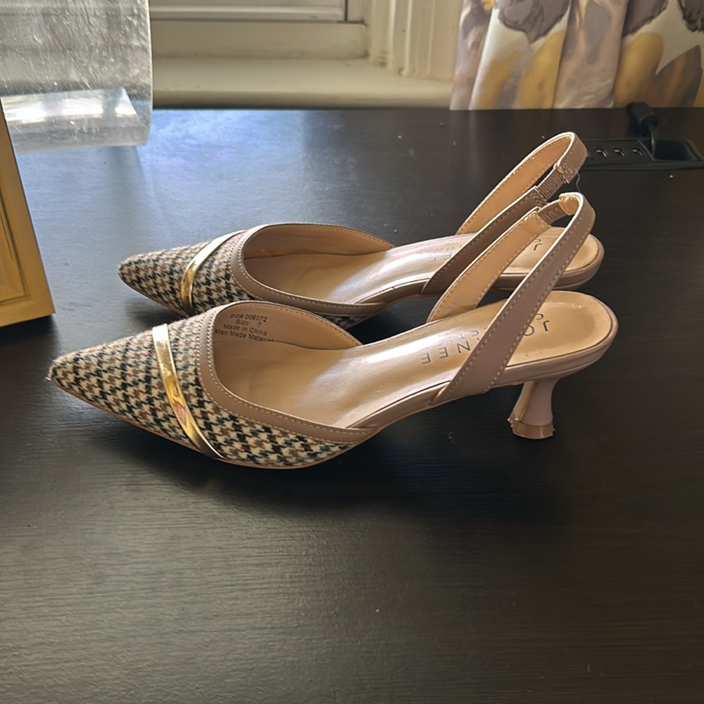 Journee Collection shoes in great condition - Picture 2 of 5